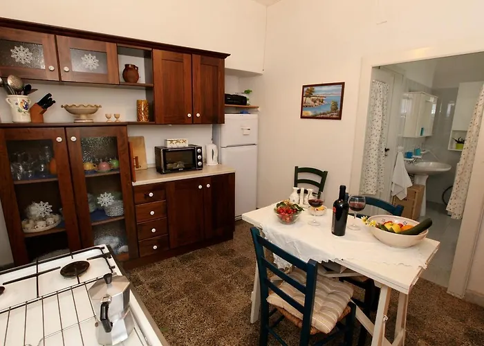 Cottage In Cisternino With Garden & Bbq Holiday home *